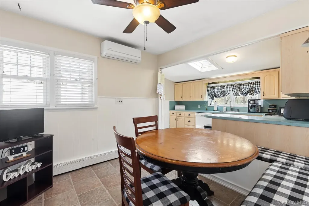 184 Smith Road Ronkonkoma NY 11779