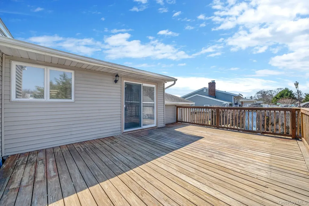33 Hinton Avenue Babylon NY 11702