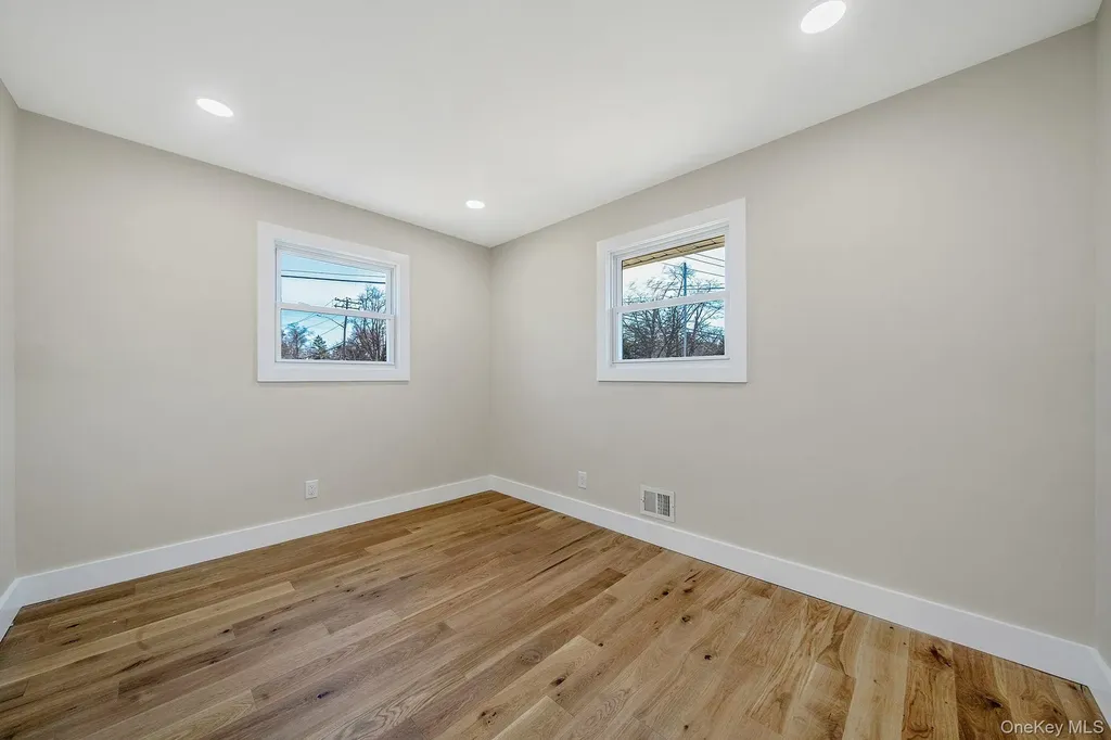 33 Hinton Avenue Babylon NY 11702