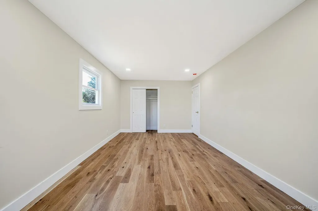 33 Hinton Avenue Babylon NY 11702
