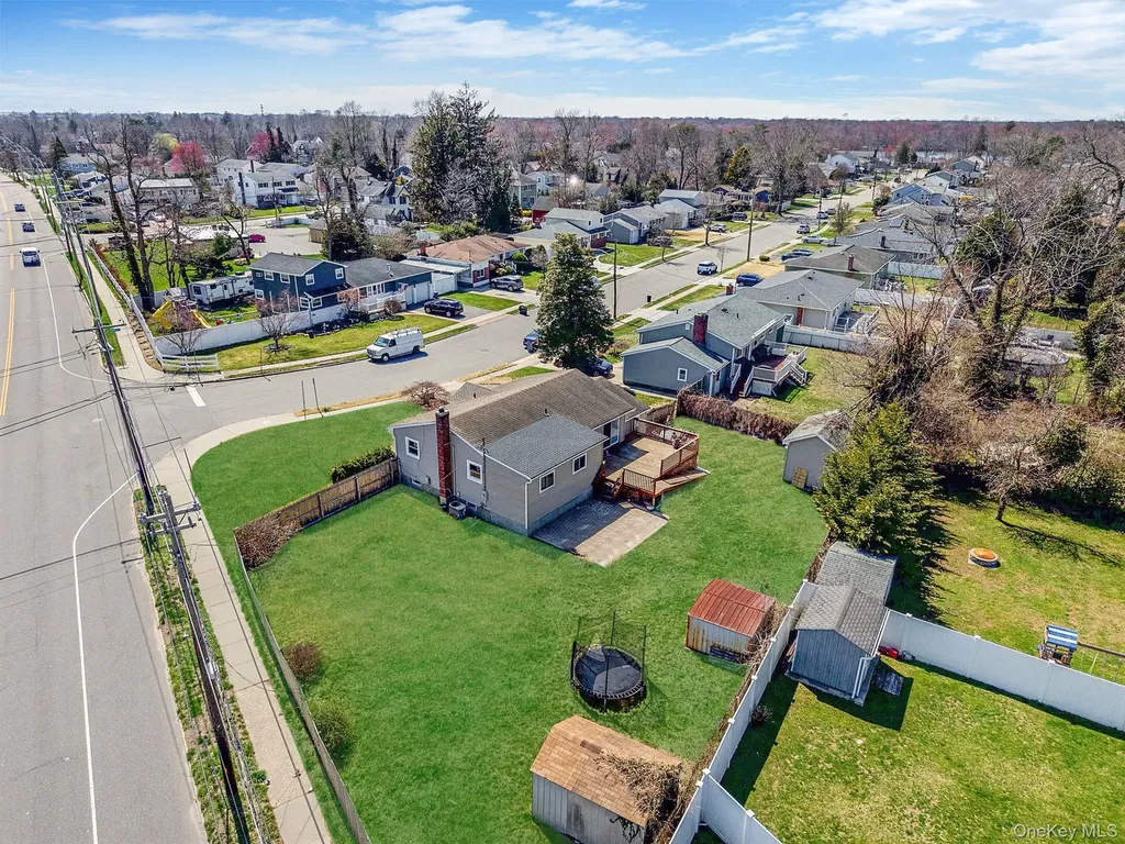 33 Hinton Avenue Babylon NY 11702