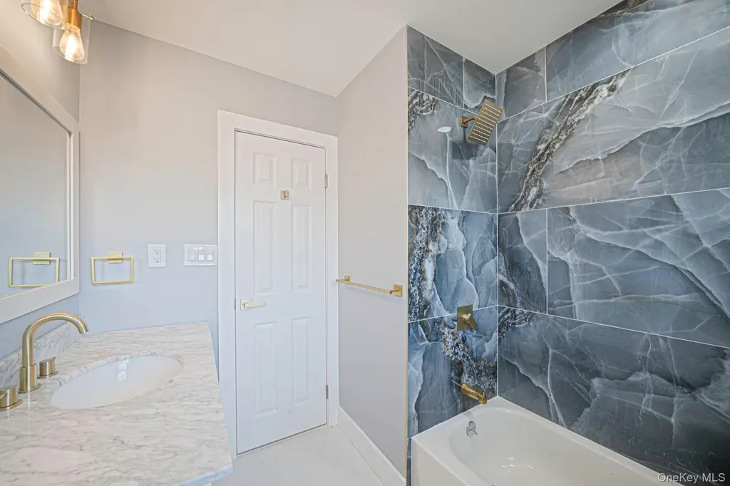 33 Hinton Avenue Babylon NY 11702