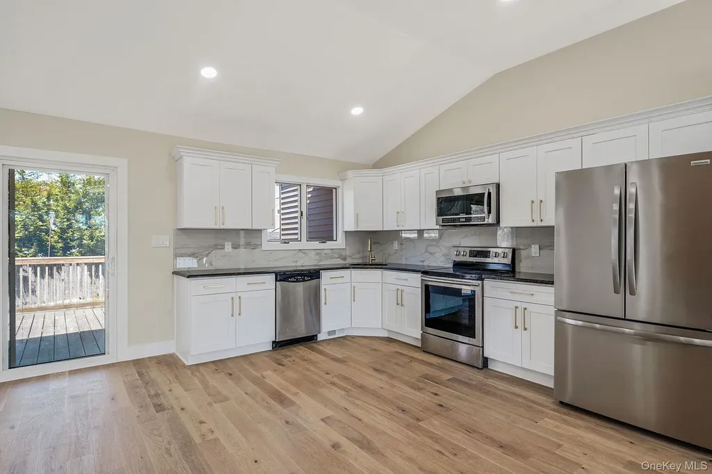 33 Hinton Avenue Babylon NY 11702