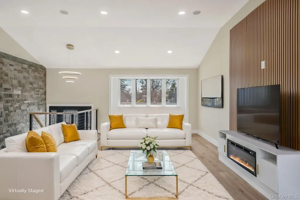 33 Hinton Avenue Babylon NY 11702