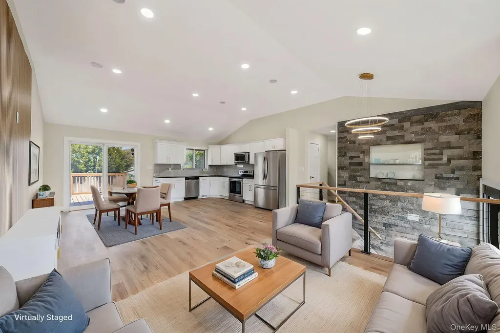 33 Hinton Avenue Babylon NY 11702