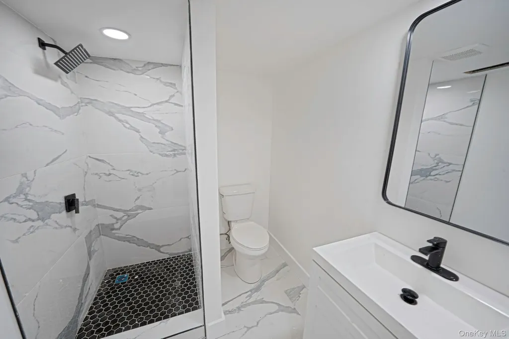 33 Hinton Avenue Babylon NY 11702