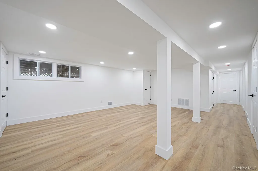 33 Hinton Avenue Babylon NY 11702