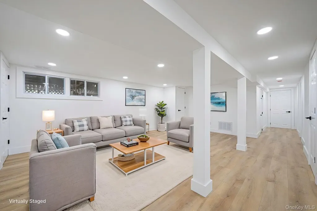 33 Hinton Avenue Babylon NY 11702
