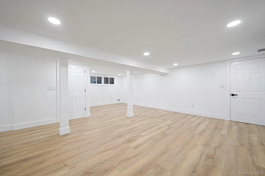 33 Hinton Avenue Babylon NY 11702