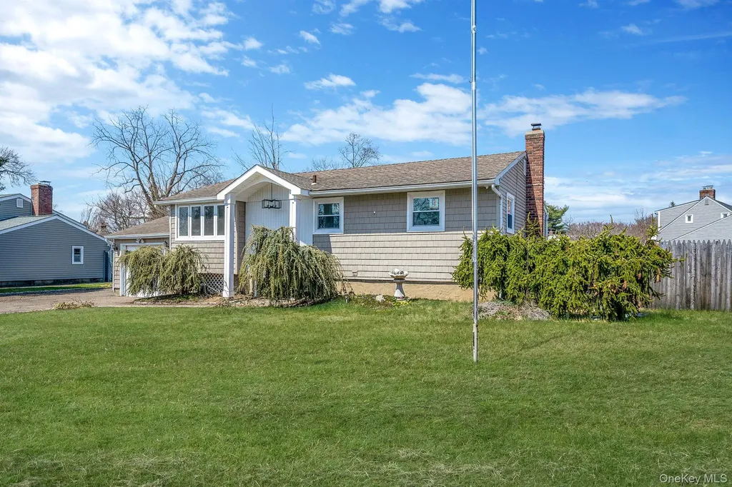 33 Hinton Avenue Babylon NY 11702