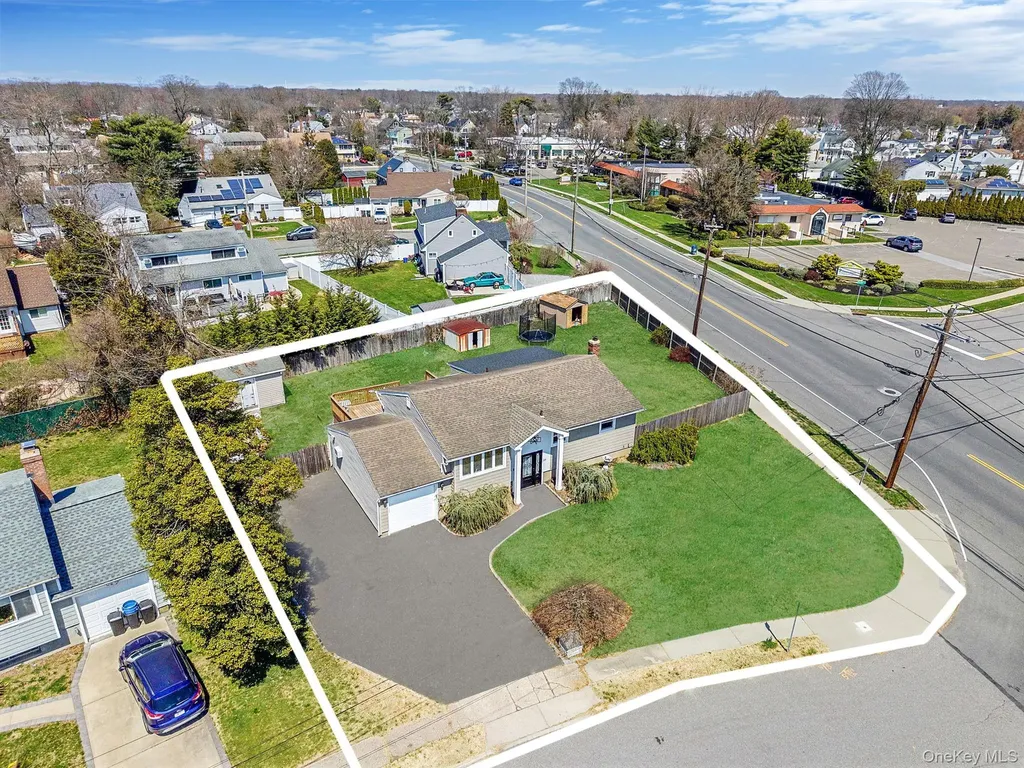 33 Hinton Avenue Babylon NY 11702