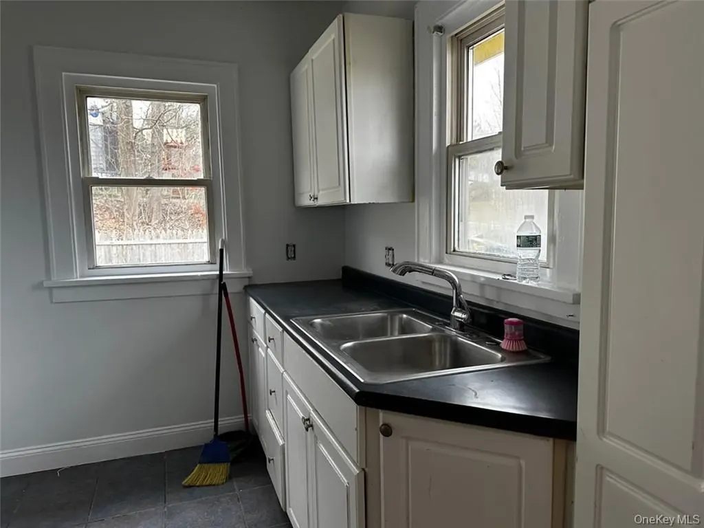 27 Howard Road Poughkeepsie NY 12603