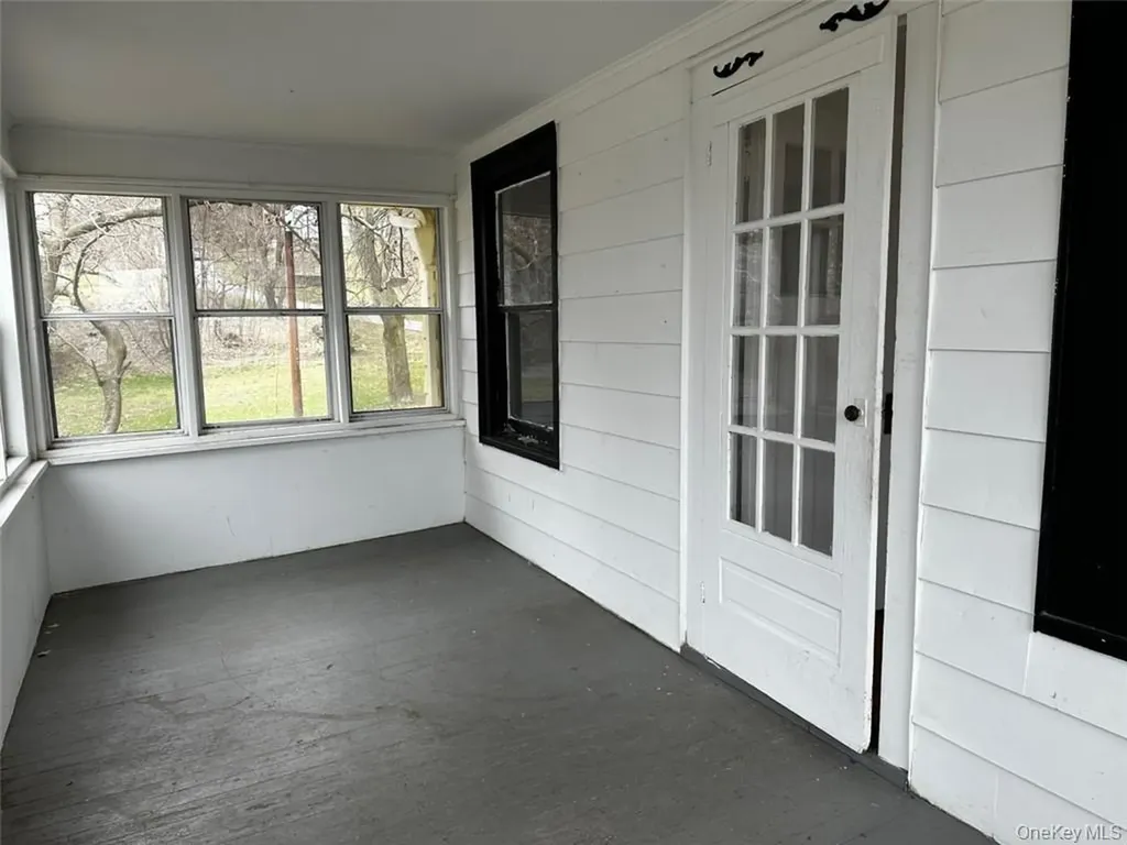 27 Howard Road Poughkeepsie NY 12603