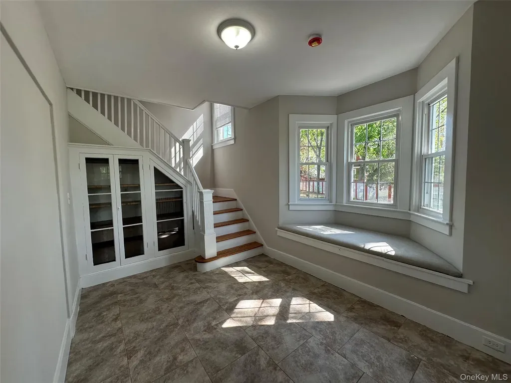 1109 Pulaski Road East Northport NY 11731