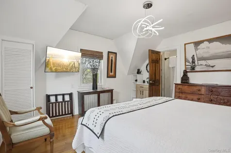 375 Hawthorne Terrace Fleetwood NY 10552
