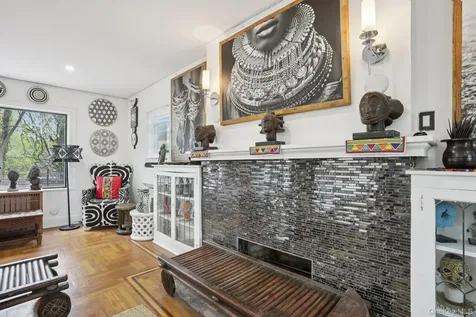 375 Hawthorne Terrace Fleetwood NY 10552