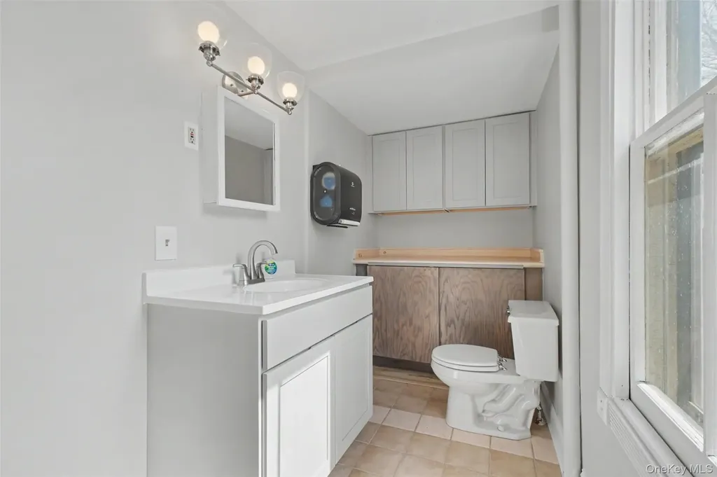 17 Collegeview Avenue Poughkeepsie NY 12603