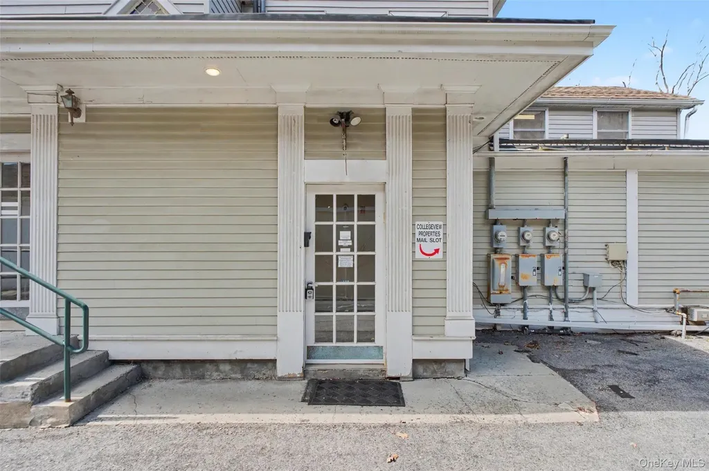 17 Collegeview Avenue Poughkeepsie NY 12603