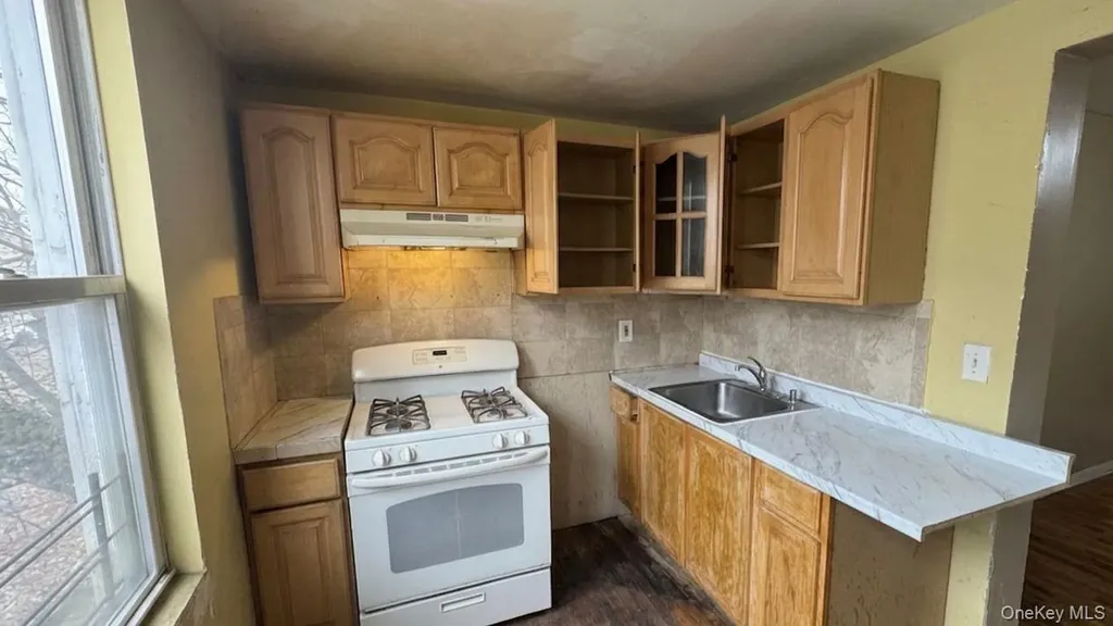 1425 Edwards Avenue Bronx NY 10461