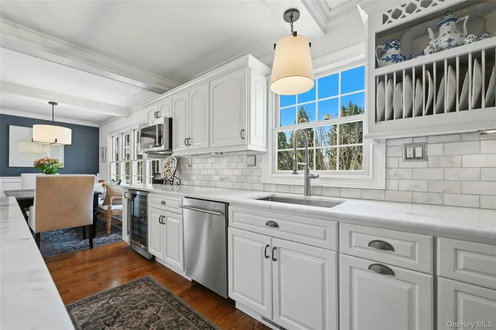 25 Lighthouse Road Southold NY 11971