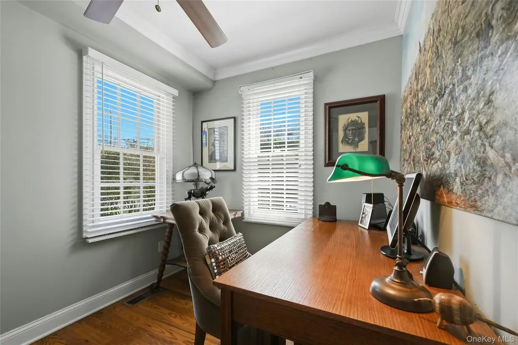 25 Lighthouse Road Southold NY 11971