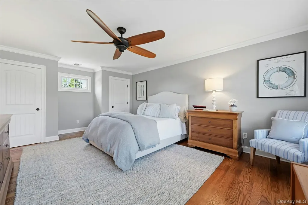 25 Lighthouse Road Southold NY 11971