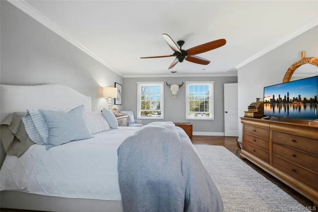 25 Lighthouse Road Southold NY 11971