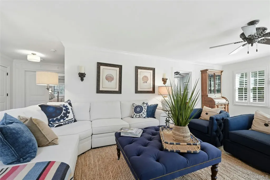 25 Lighthouse Road Southold NY 11971