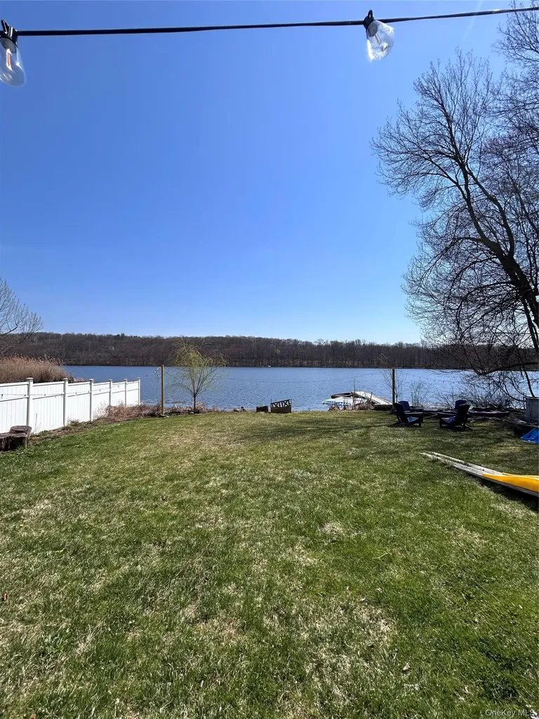 451 E Main Street Jefferson Valley NY 10535