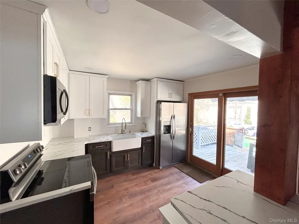 451 E Main Street Jefferson Valley NY 10535