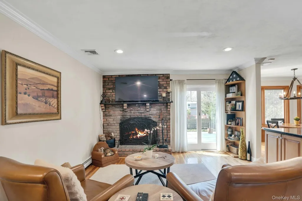 44 Mcculloch Drive Dix Hills NY 11746