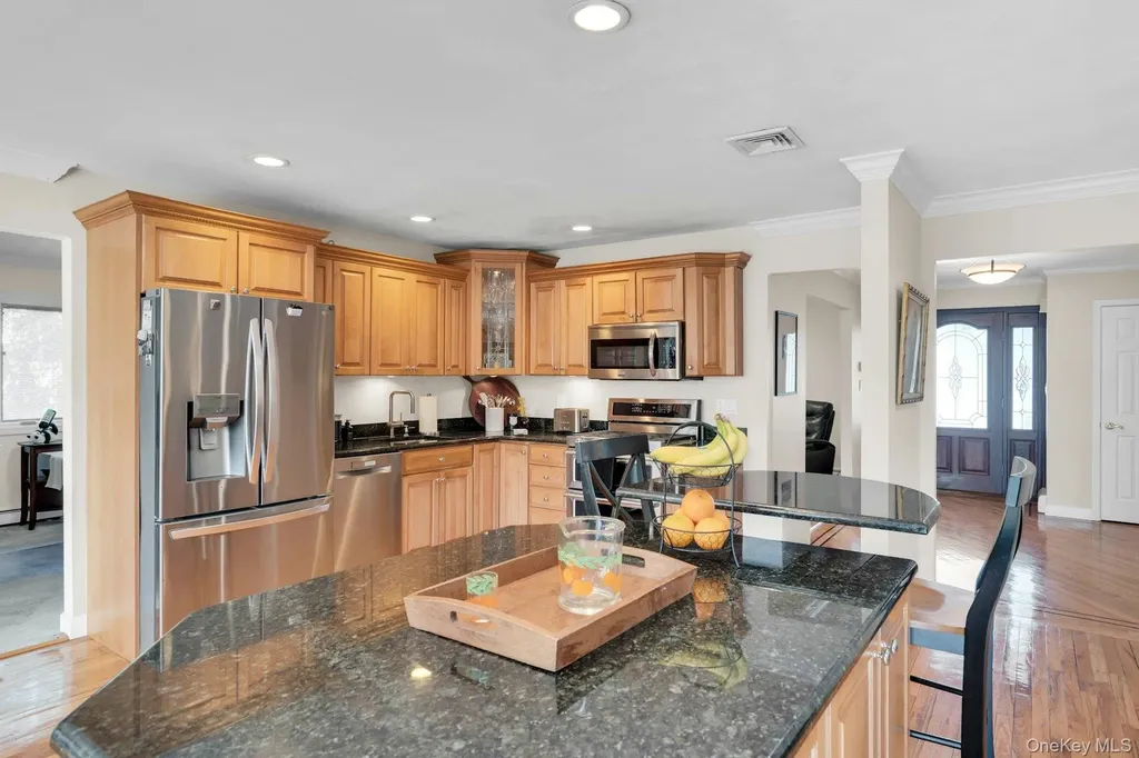 44 Mcculloch Drive Dix Hills NY 11746