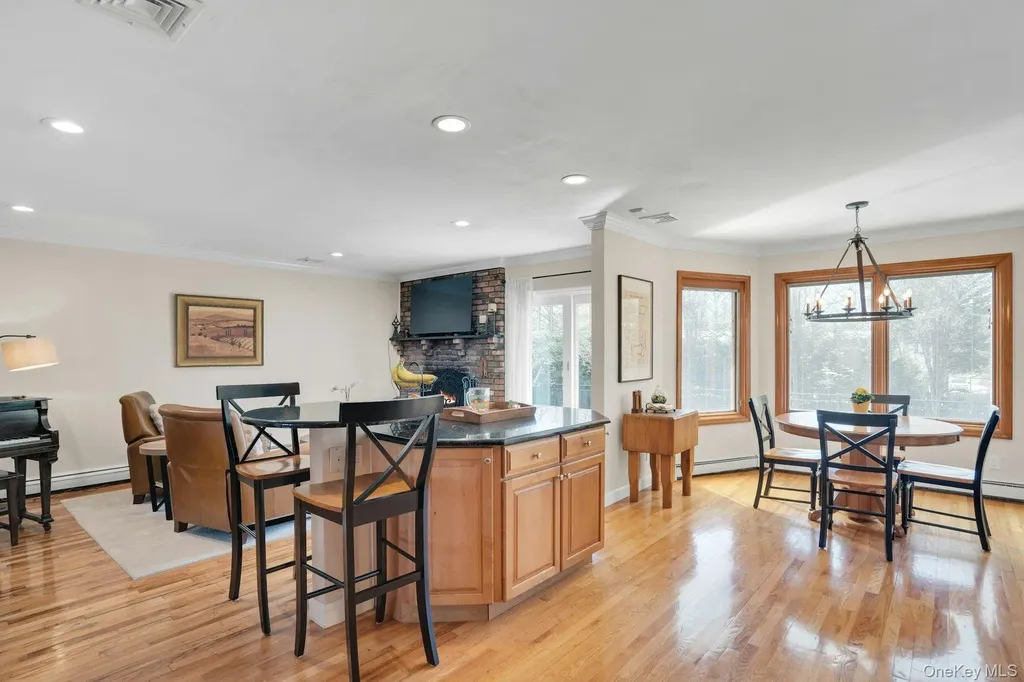 44 Mcculloch Drive Dix Hills NY 11746