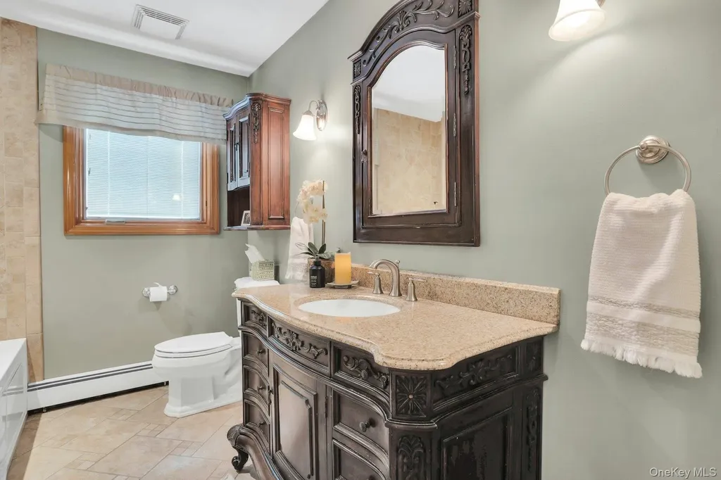 44 Mcculloch Drive Dix Hills NY 11746