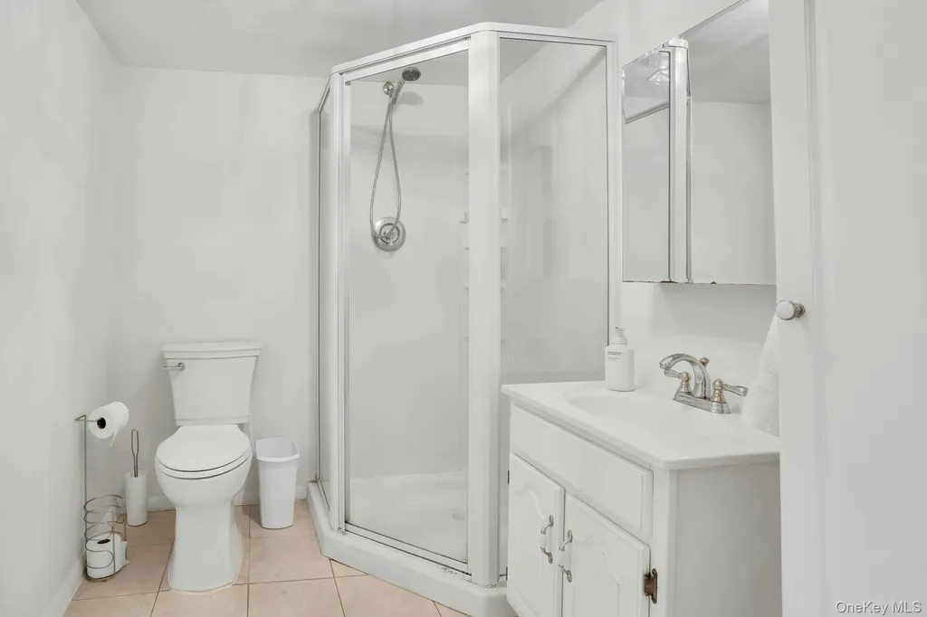 44 Mcculloch Drive Dix Hills NY 11746