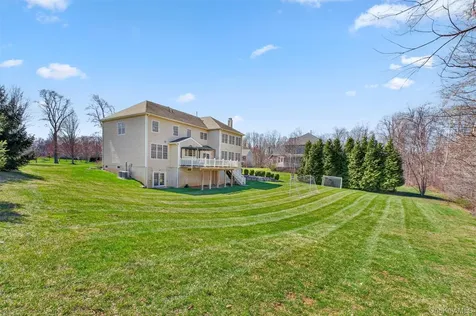 2 Holly Crescent Hopewell Junction NY 12533