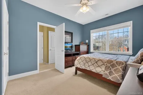 2 Holly Crescent Hopewell Junction NY 12533