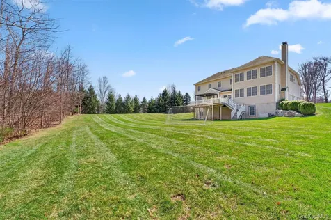 2 Holly Crescent Hopewell Junction NY 12533