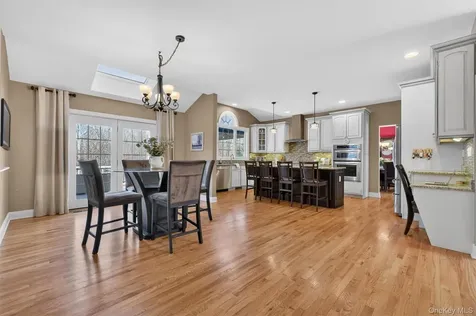 2 Holly Crescent Hopewell Junction NY 12533
