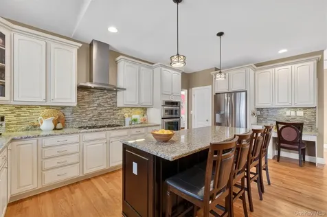 2 Holly Crescent Hopewell Junction NY 12533