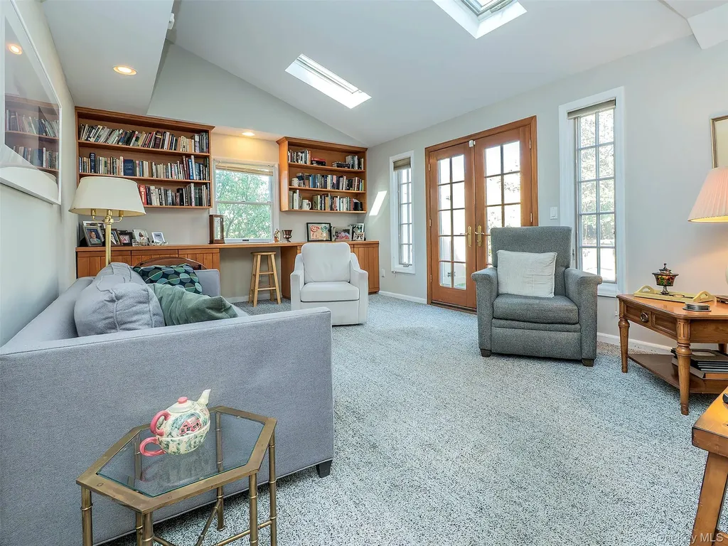 1 Deusenberg Drive East Norwich NY 11732