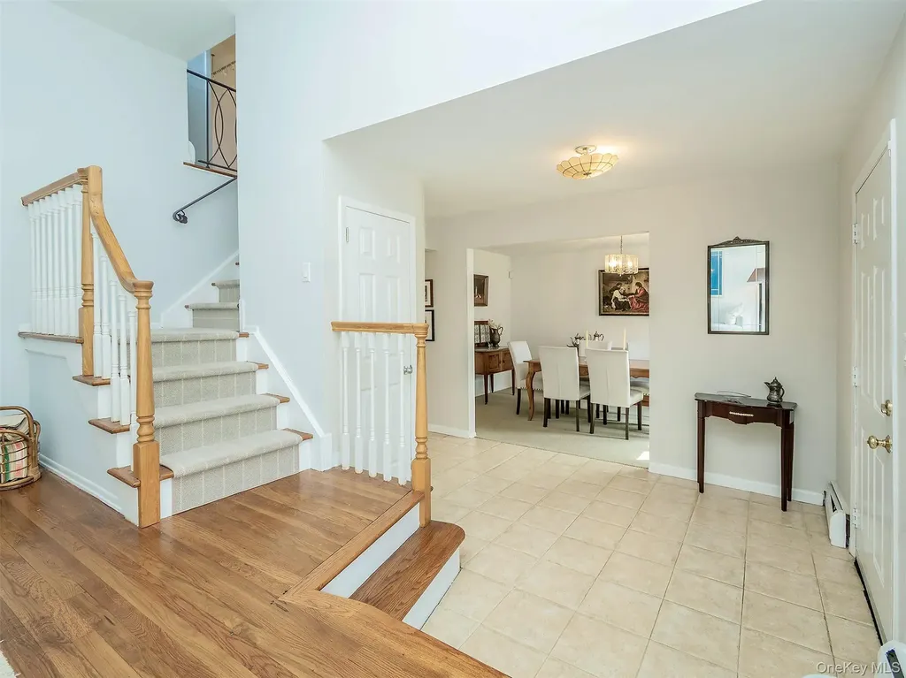 1 Deusenberg Drive East Norwich NY 11732
