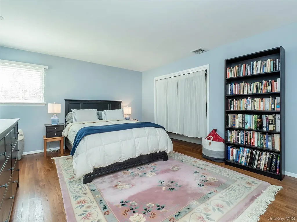 1 Deusenberg Drive East Norwich NY 11732