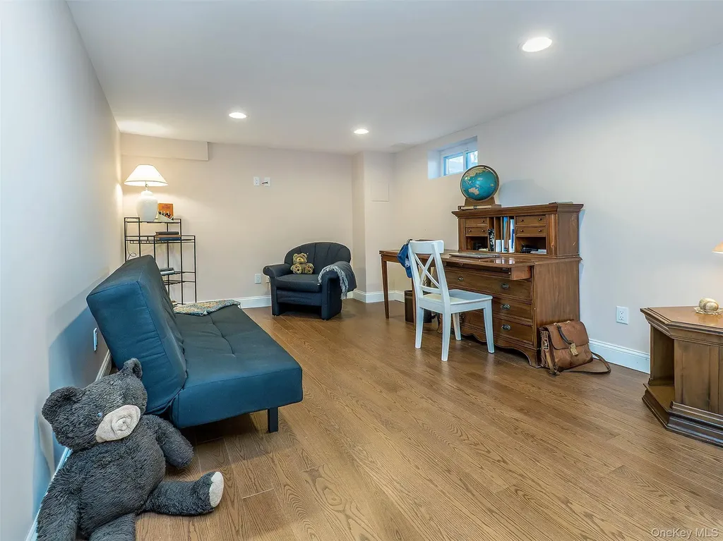 1 Deusenberg Drive East Norwich NY 11732