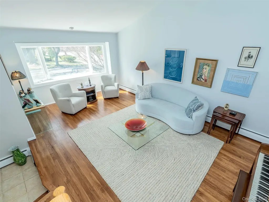 1 Deusenberg Drive East Norwich NY 11732