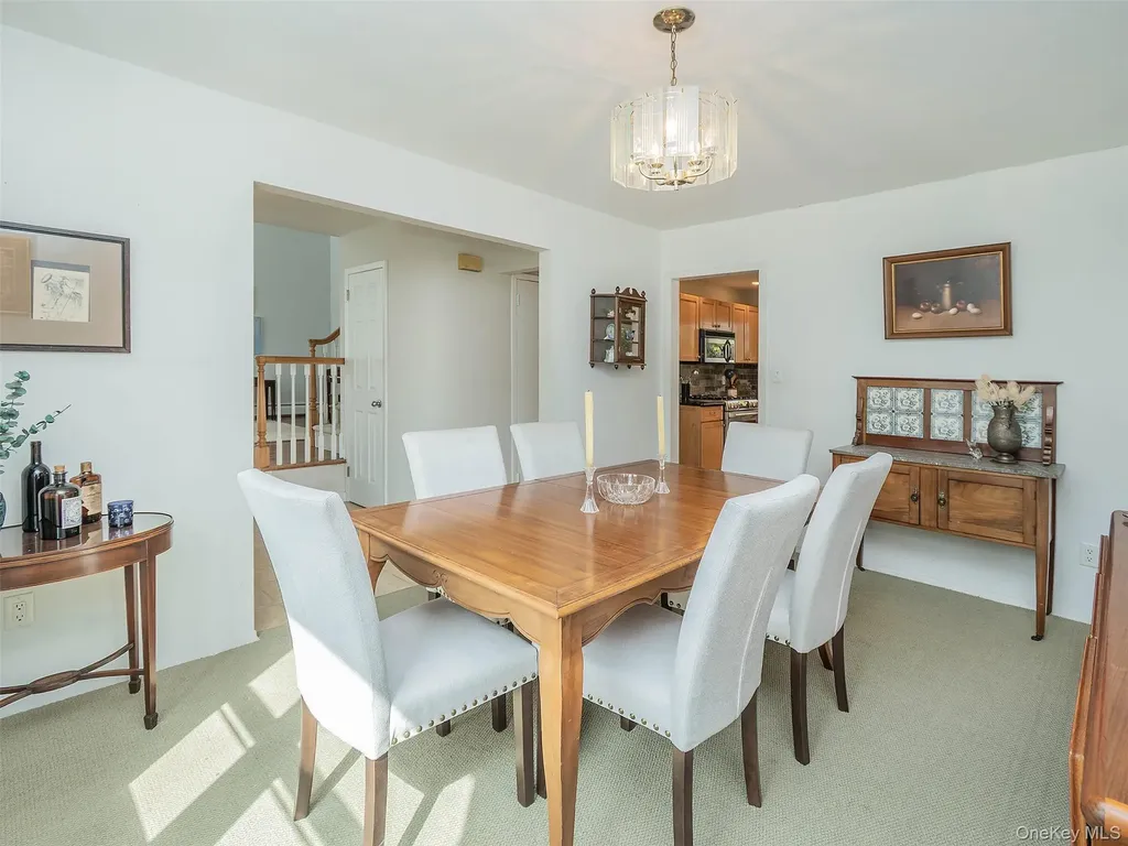 1 Deusenberg Drive East Norwich NY 11732