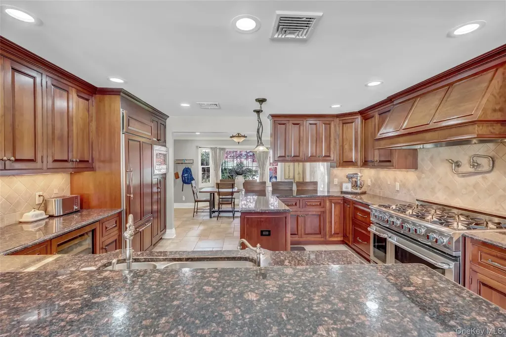 3014 Davis Place Oceanside NY 11572