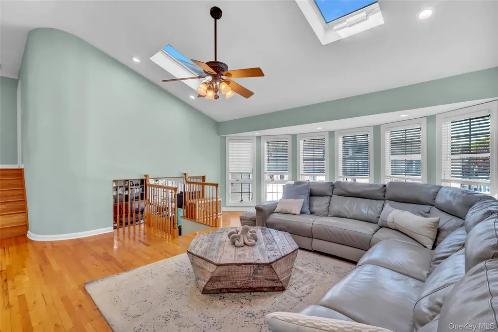 3014 Davis Place Oceanside NY 11572