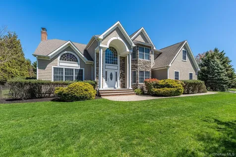 90 Caiola Court Greenport NY 11944