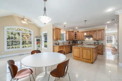 90 Caiola Court Greenport NY 11944